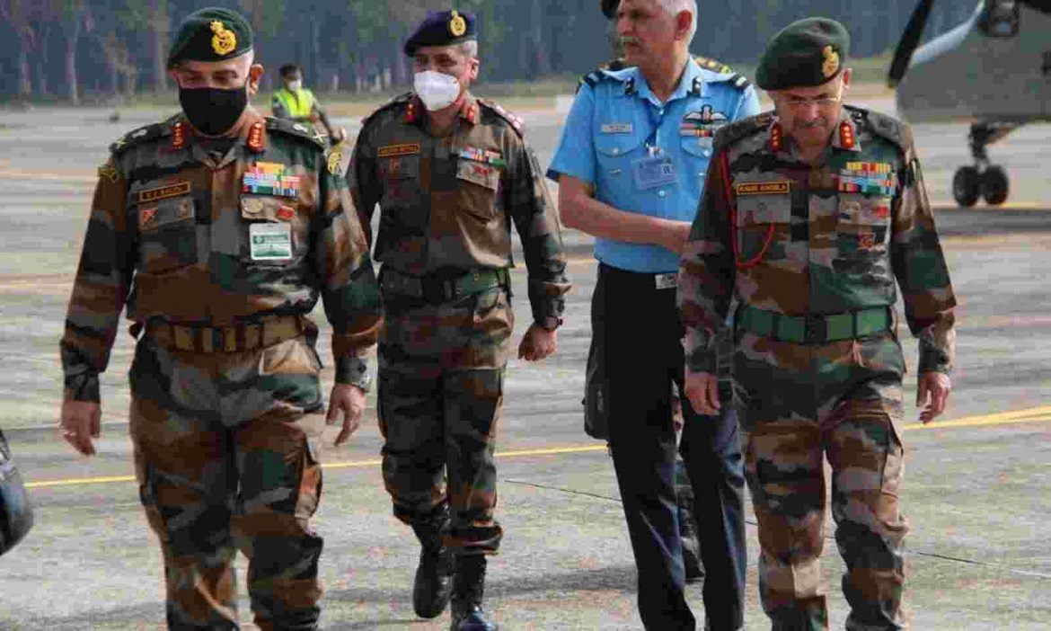 1600x960_319233-eastern-army-commander-visits-gajraj-corps